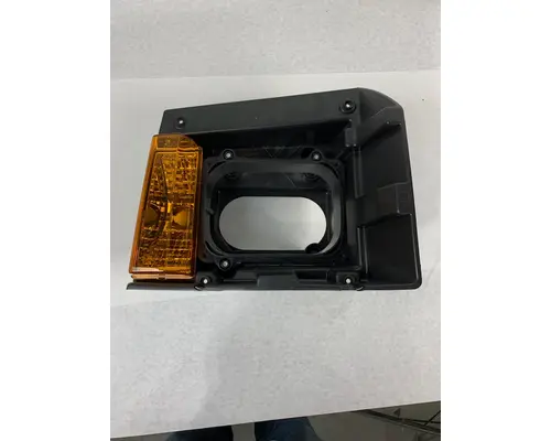 WESTERN STAR 4700 HEADLAMP