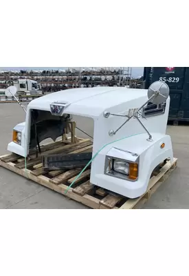 WESTERN STAR 4700 Hood