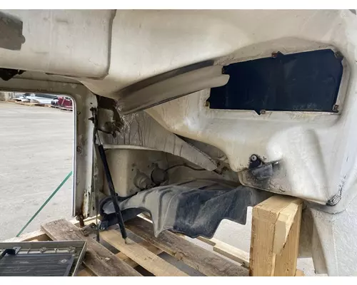 WESTERN STAR 4700 Hood