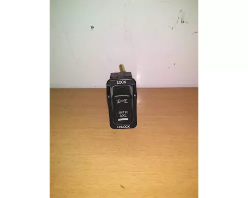 WESTERN STAR 4700 INTERAXLE LOCK SWITCH