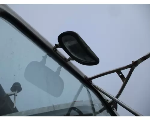 WESTERN STAR 4700 MIRROR LOOK DOWN