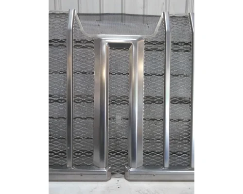 WESTERN STAR 47X SB 2023-2025 GRILLE