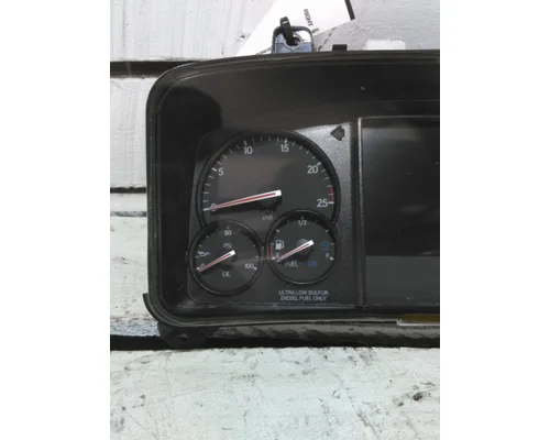WESTERN STAR 47X SB GAUGE CLUSTER