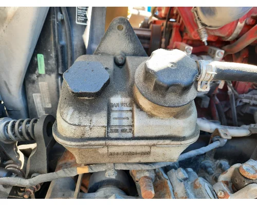 WESTERN STAR 47X SB POWER STEERING RESERVOIR
