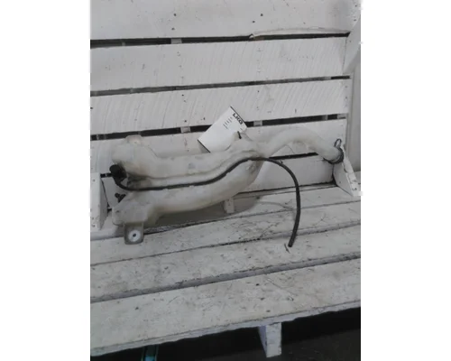 WESTERN STAR 47X SB WINDSHIELD WASHER RESERVOIR