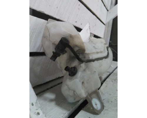 WESTERN STAR 47X SB WINDSHIELD WASHER RESERVOIR
