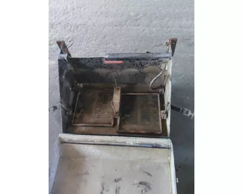 WESTERN STAR 4800 BATTERY BOX