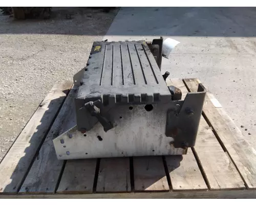 WESTERN STAR 4800 BATTERY BOX