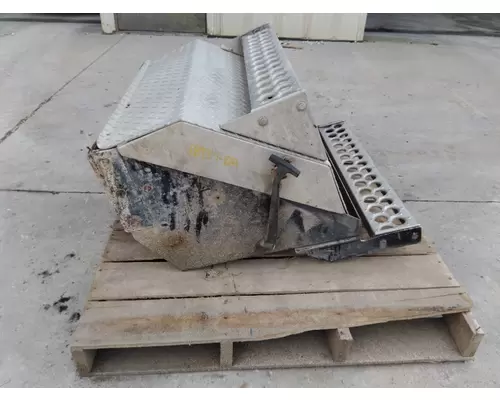 WESTERN STAR 4800 BATTERY BOX