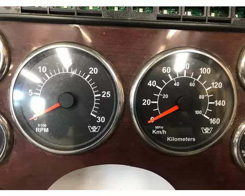 WESTERN STAR 4900 FA Instrument Cluster