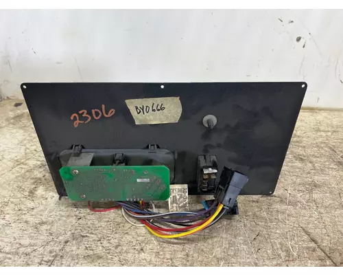 WESTERN STAR 4900 FA Sleeper Control Panel