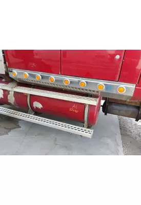 WESTERN STAR 4900EX CAB SKIRT FILLER PANEL