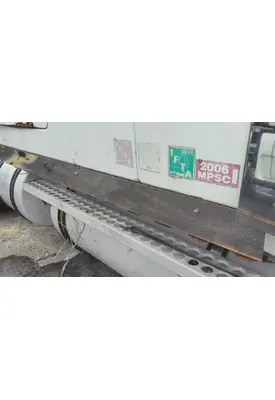 WESTERN STAR 4900EX CAB SKIRT FILLER PANEL