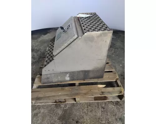 WESTERN STAR 4900EX TOOL BOX