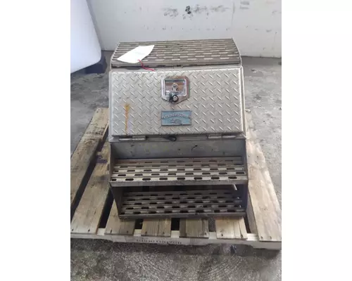WESTERN STAR 4900EX TOOL BOX