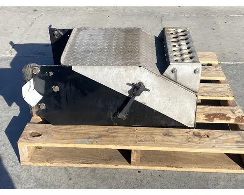 WESTERN STAR 4900E Battery Box