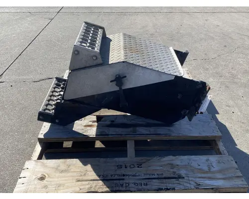 WESTERN STAR 4900E Battery Box