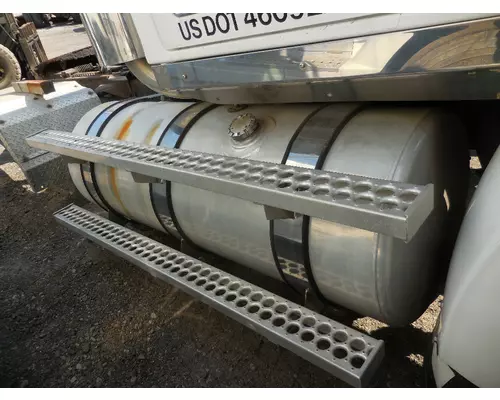 WESTERN STAR 4900SA Fuel Tank