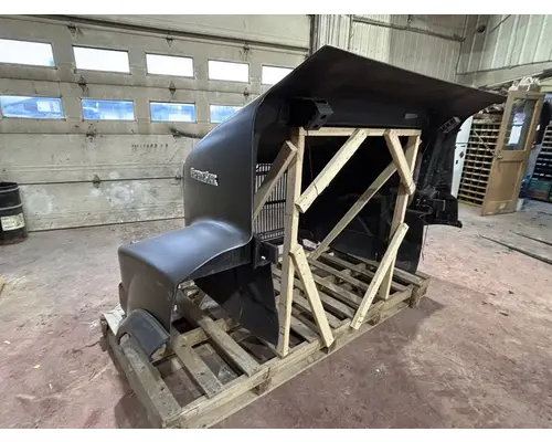 WESTERN STAR 4900SA Hood