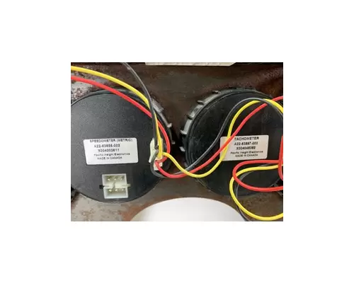 WESTERN STAR 4900SA Instrument Cluster