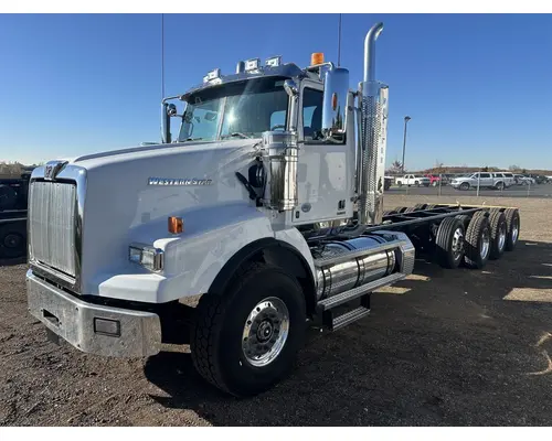 WESTERN STAR 4900SB Tri-Drive Cab and Chassis Rebuilders