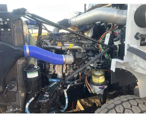 WESTERN STAR 4900SB Tri-Drive Cab and Chassis Rebuilders