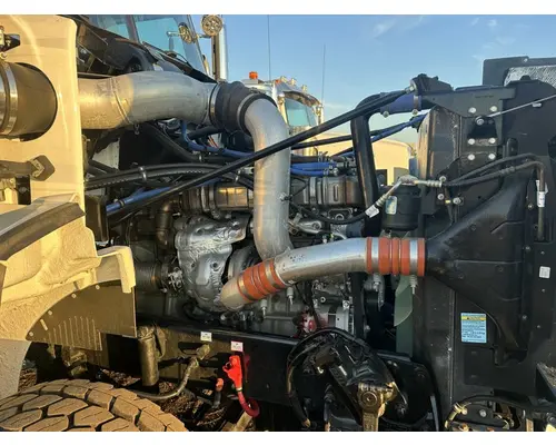 WESTERN STAR 4900SB Tri-Drive Cab and Chassis Rebuilders