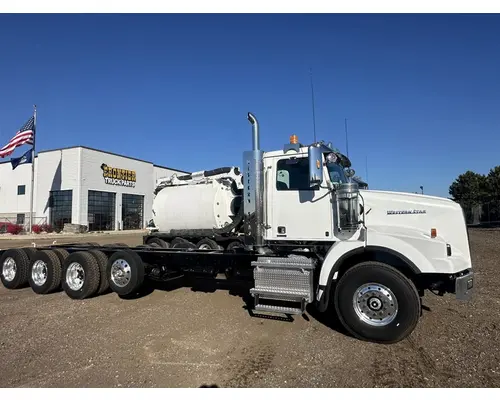 WESTERN STAR 4900SB Tri-Drive Cab and Chassis Rebuilders