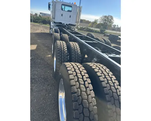WESTERN STAR 4900SB Tri-Drive Cab and Chassis Rebuilders