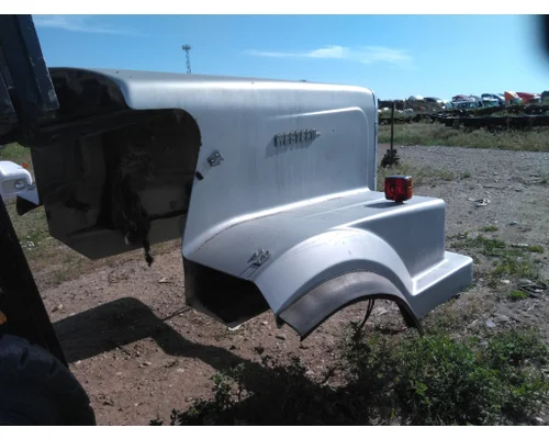 WESTERN STAR 4900SBA HOOD