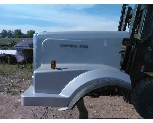 WESTERN STAR 4900SBA HOOD