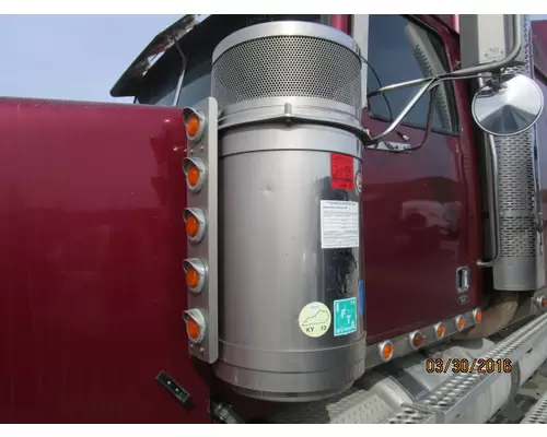 WESTERN STAR 4900 AIR CLEANER