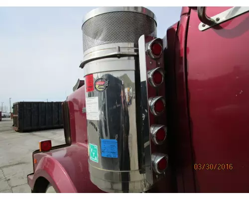 WESTERN STAR 4900 AIR CLEANER