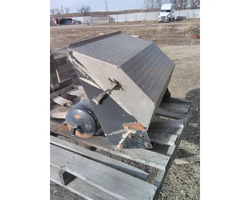 WESTERN STAR 4900 BATTERY BOX