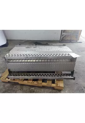 WESTERN STAR 4900 BATTERY BOX