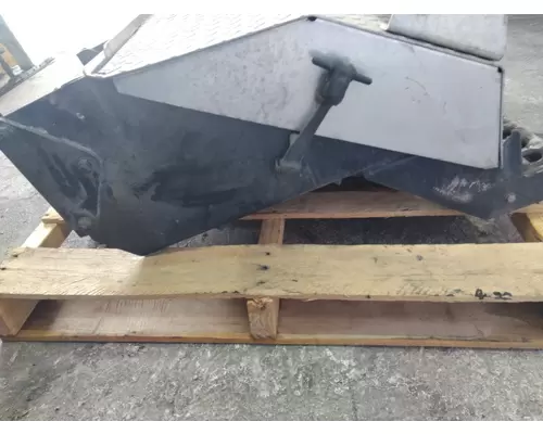 WESTERN STAR 4900 BATTERY BOX