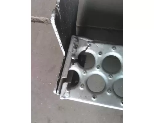 WESTERN STAR 4900 BATTERY BOX
