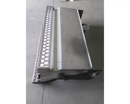 WESTERN STAR 4900 BATTERY BOX