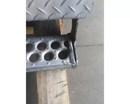 WESTERN STAR 4900 BATTERY BOX