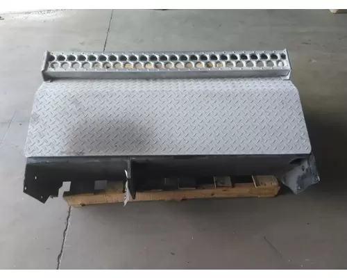 WESTERN STAR 4900 BATTERY BOX