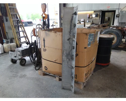 WESTERN STAR 4900 CAB SKIRT FILLER PANEL