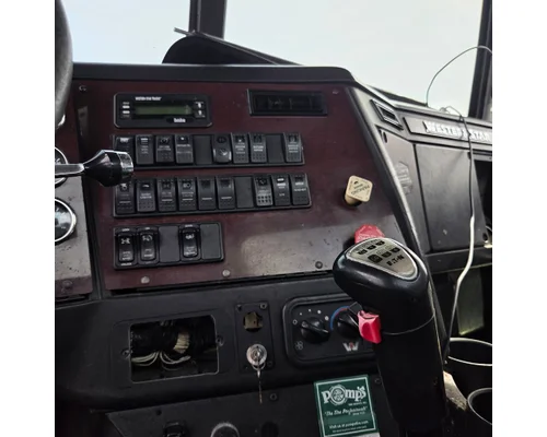 WESTERN STAR 4900 Cab