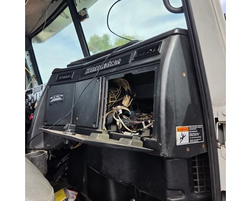 WESTERN STAR 4900 Cab