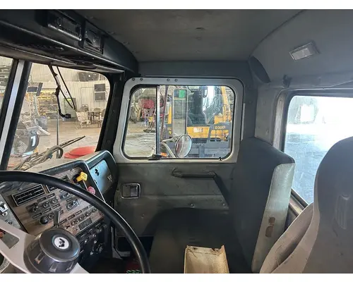 WESTERN STAR 4900 Cab