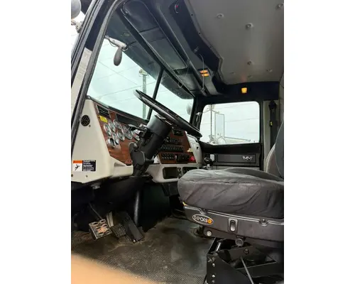WESTERN STAR 4900 Complete Vehicle