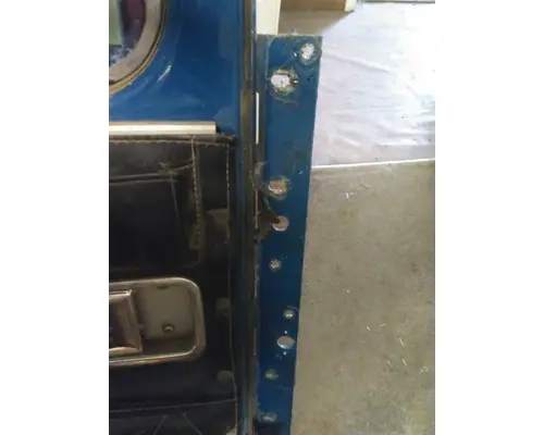 WESTERN STAR 4900 DOOR ASSEMBLY, FRONT