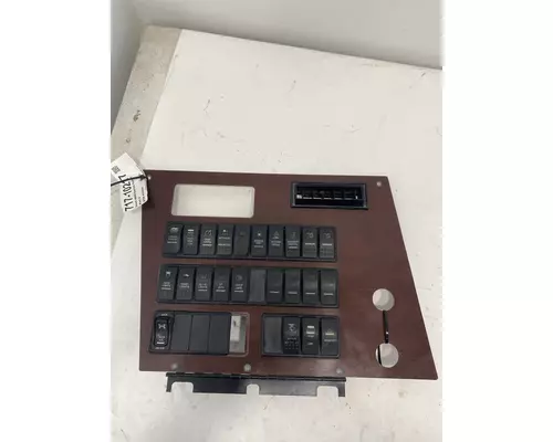 WESTERN STAR 4900 Dash  Console Switch