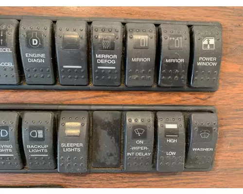WESTERN STAR 4900 Dash  Console Switch