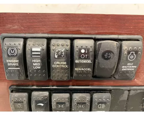 WESTERN STAR 4900 Dash  Console Switch