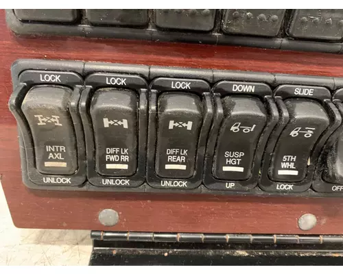 WESTERN STAR 4900 Dash  Console Switch